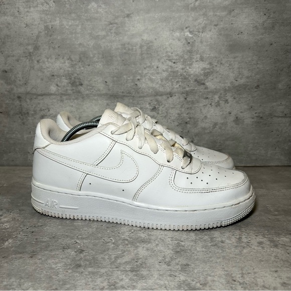 Nike Shoes - Nike Air Force 1 Sneakers 314192-117 Womens sz 8.5 - white